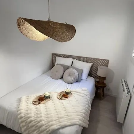 T2 Equipe Apartment *